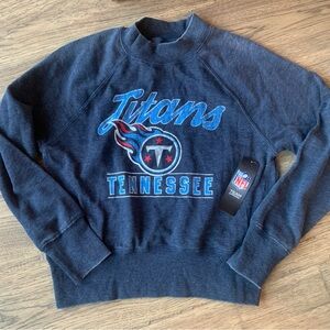 Titans Tennessee NFL Football Navy Graphic Crewneck Sweatshirt Size Medium NWT